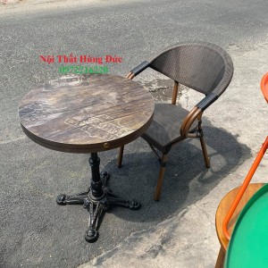 Bàn tròn chân gang cổ điển