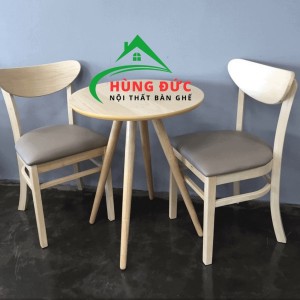 Bộ bàn ghế cafe cabin tựa mặt trăng