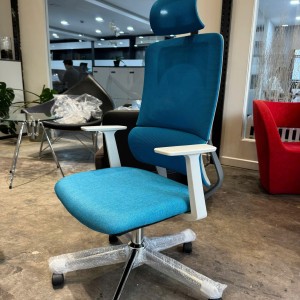 Ghế xoay văn phòng cao cấp hđ03