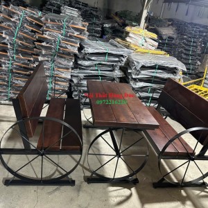 Bộ bàn ghế sân vườn kiểu bánh xe tđ01